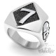 Lucky 7 Ring aus Edelstahl mit Totenköpfen silber Bikerring Glückszahl Seven Skull